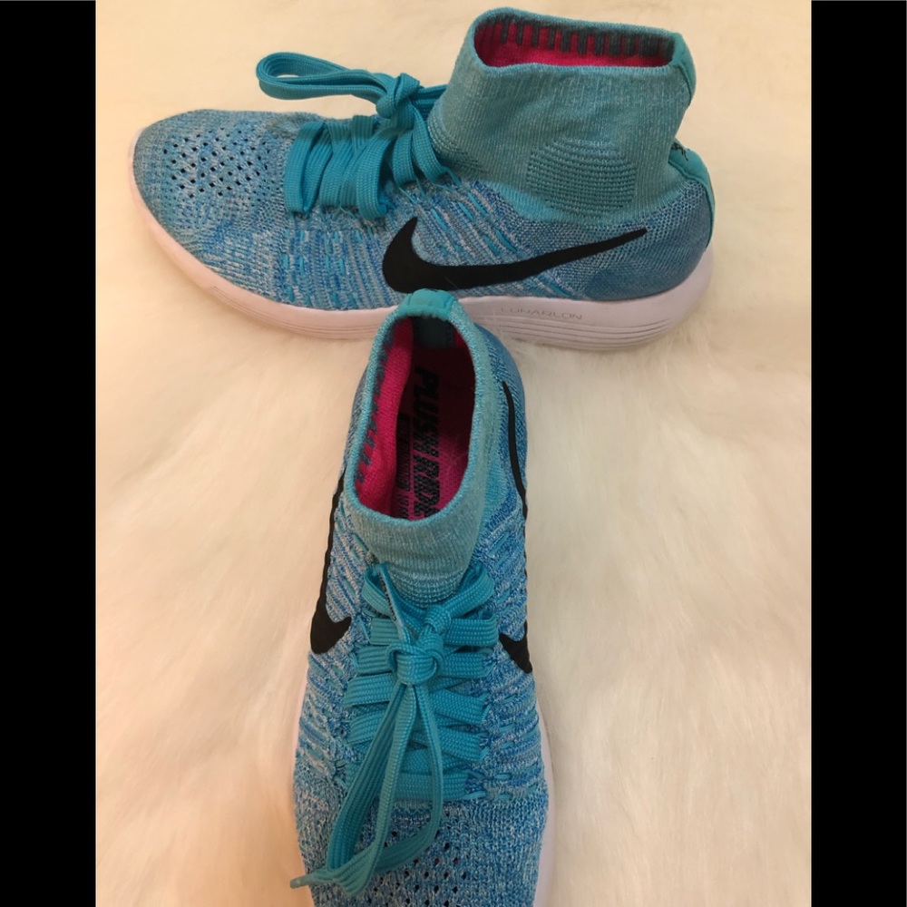 Nike Running, Plush Ride - Picture 3 of 3